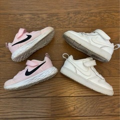 NIKEスニーカー2足セットの画像