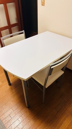 【受け渡し予定\n】ダイニングテーブルとチェア2脚