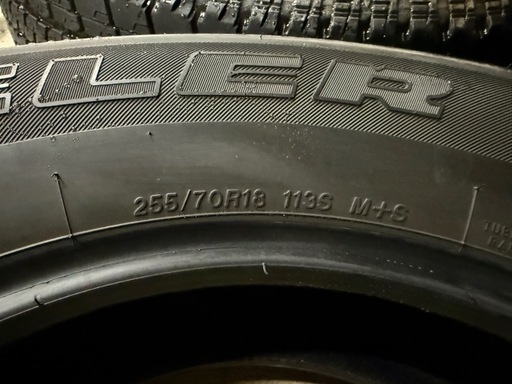 タイヤホイール付き　
255/70R18