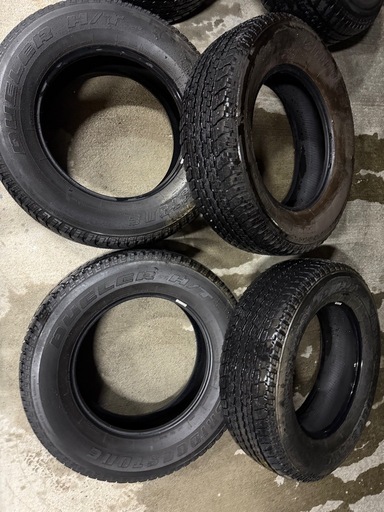 タイヤ　255/70R18