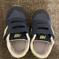【ニューバランス】子供用スニーカーの画像