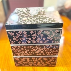 【新品】三段重箱　雅桜の画像