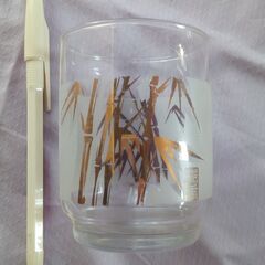 竹柄 磨りガラスコップ(高さ約8cm) 3個セット 中古の画像