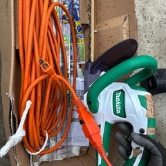 マキタ 電動ヘッジトリマー 延長コード付きの画像