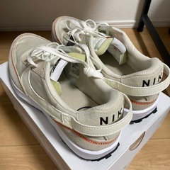 NIKE