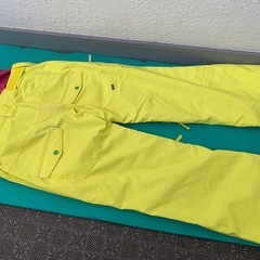 arg 高機能 スノーボード パンツ 高反発ヒップガード内蔵 ベンチレーション yellow/pink Sの画像