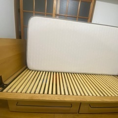 無印オーク材すのこベッドフレーム　ニトリNスリーププレミアムマットレスセットの画像