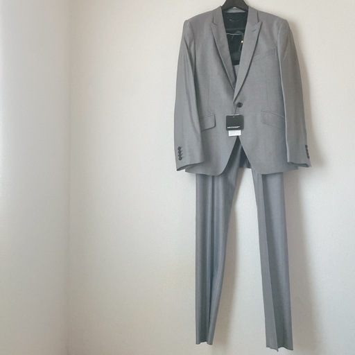 新品未使用タグ付き シルク混 5351プルーレスオムファム グレースーツ4