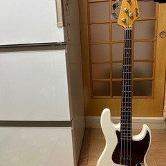 4弦ベース