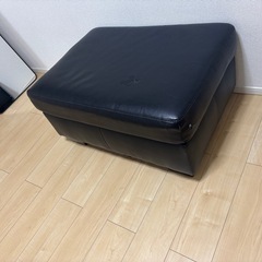 海外サイズのオットマン