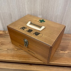 ★受け渡す方決まりました★レトロな救急箱　の画像