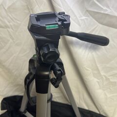 Amazonベーシック　カメラ三脚　60インチ　約150㎝　キャリングバッグ付き ＠左の画像