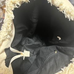 【無料】持ち手が金具のハンドバッグ　の画像