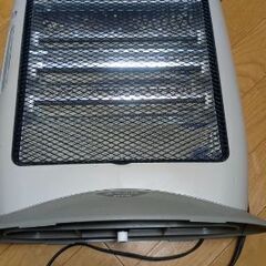 スチーム機能付き遠赤外線ヒーター　900ｗ