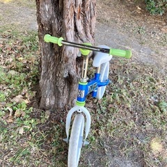 USEDキッズKICKERストライダーの画像