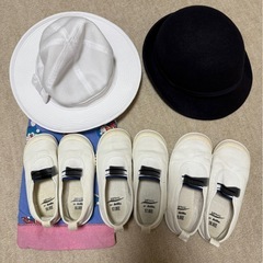 岸和田いずみ幼稚園制服等の一式
の画像