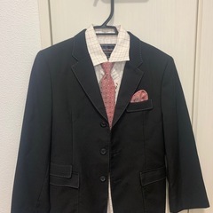 キッズスーツ130cm
の画像