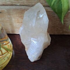 水晶　原石の画像