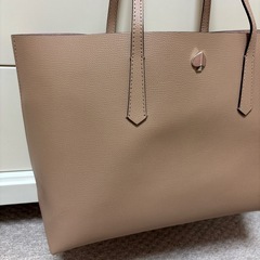 kate spadeトートバッグの画像
