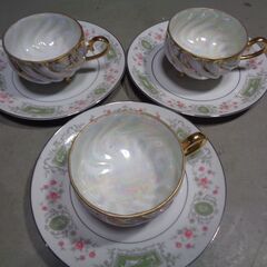 FINE SEYEI CHINA足つきカップとNARUMI皿のセット
