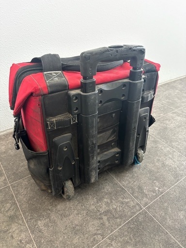 ハスキー 車輪付き スーツケース