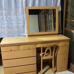 ドレッサー家具差し上げます