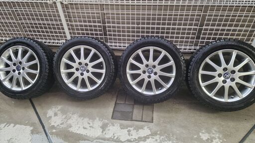 トヨタ純正アルミホイール。スタッドレスおまけ。