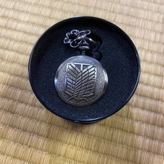 進撃の巨人　懐中時計
の画像