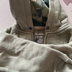 Garanimais カーキー　迷彩　パーカー　24m 90サイズ相当