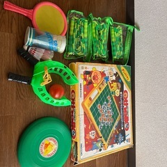 子供おもちゃ　縄跳び3個は新品です。