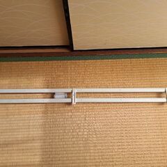 カーテンレール　ダブル　伸縮　マットな白　