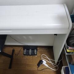 電子ピアノ　KORG　LP180-WHの画像