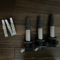 イグニッションコイル、プラグの画像