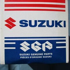 半額以下　３００円　スズキ純正　オイル　フィルター　エレメント　新品　