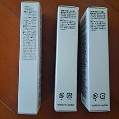 もっと値下げしましたよ。ウィンスキン薬用クリーム1本、美白リキッドファンデーション2本のセットの画像