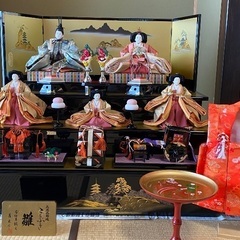 3段飾りのおひなさま