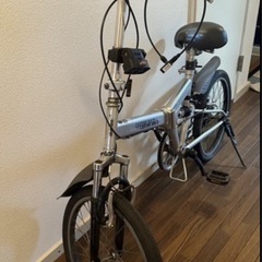 折り畳み自転車の画像