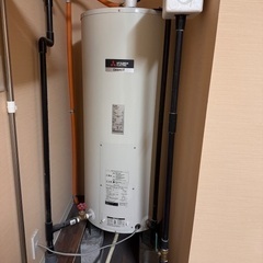 値下【動作保証】MITSUBISHI業務用給湯器150L(201...