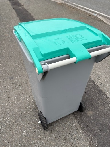 ■②中古品 サンコー クリーンボックス SCB-200 200L キャスター付き ゴミ箱 595ｘ698ｘ1013ｍｍ 動作問題無し 厨房 飲食店■