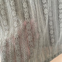 【XLサイズ】gu レースハイネックトップス　ノースリーブ
の画像