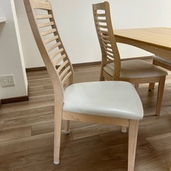 ダイニングテーブル&イス４脚　　の画像