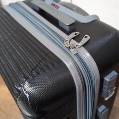 スーツケース中型の画像