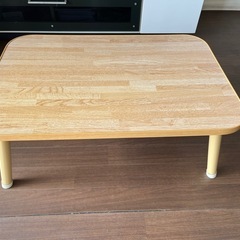 折りたたみテーブルの画像