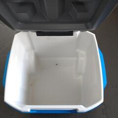 Coleman　クーラーBOX【取っ手が壊れてます】の画像