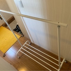 ハンガーラック　（IKEAで購入品）