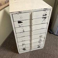引き取り早い方優先　　　アンティーク収納棚