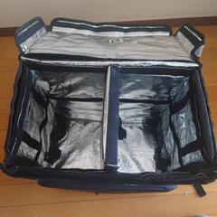 ウーバーイーツ 配達バックの画像