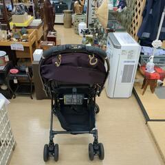 コンビ✨ベビーカー✨エンジ色✨Combi  折り畳みタイプ✨乳母車【浜村鹿野温泉ICから3分 買取本舗、 宮本リサイクル 営業時間9～19時 定休日水曜のみ←連絡できませんm(_ _)m】の画像