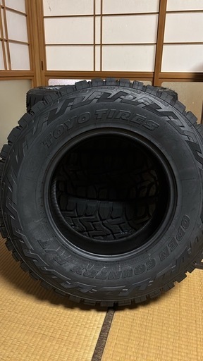 最安値　早い者勝ちトーヨータイヤ285/70r17 RT 新品未使用 