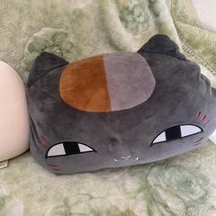 ニャンコ先生の背もたれクッション？枕？の画像